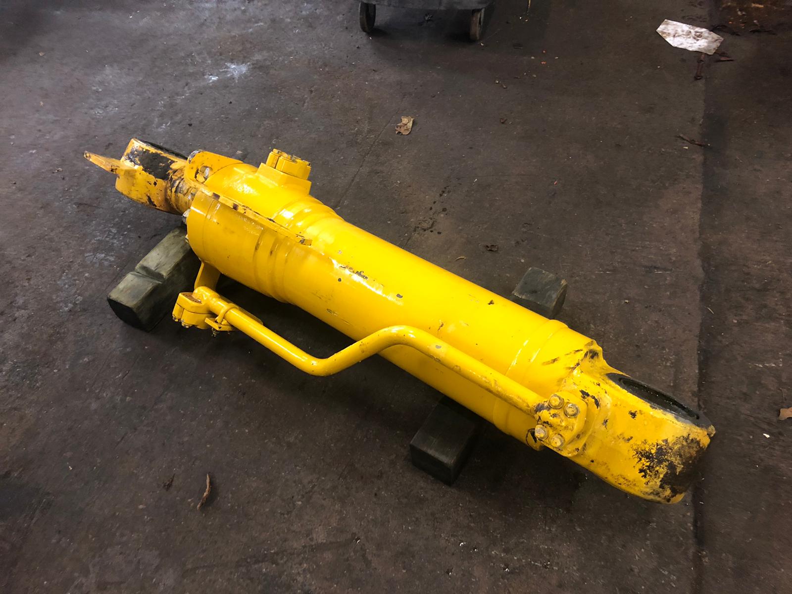 Cylinder Ram Repair Peter Cliff & Sons ltd